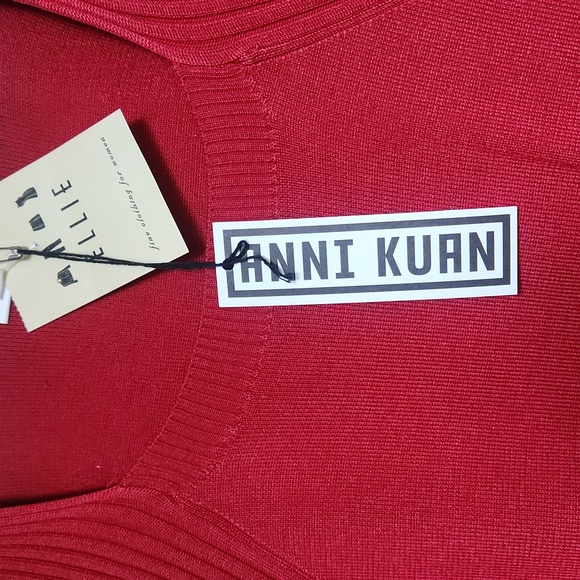 Top - Picture 2 of 4